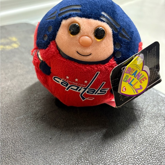 Washington Capitals Plush Toy - Red and Blue - Picture 1 of 2